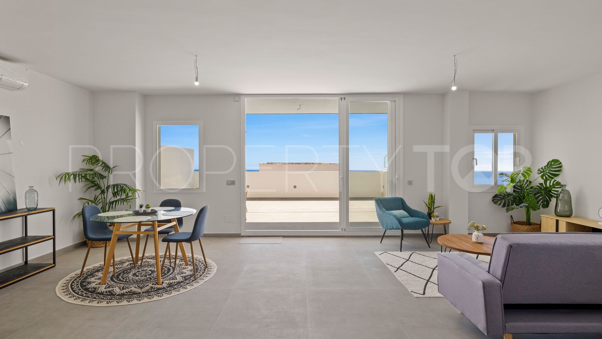 Atico duplex en venta en Estepona con 3 dormitorios