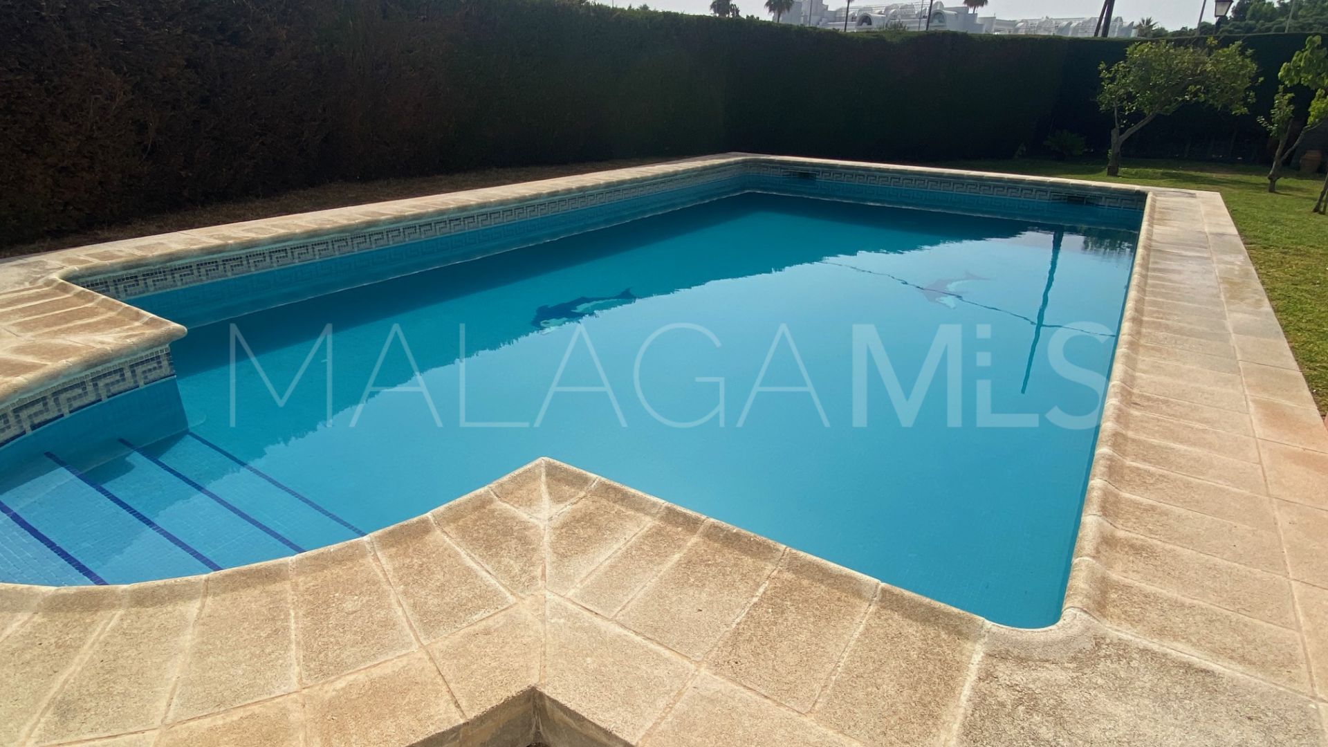 Villa for sale in Estepona with 5 bedrooms