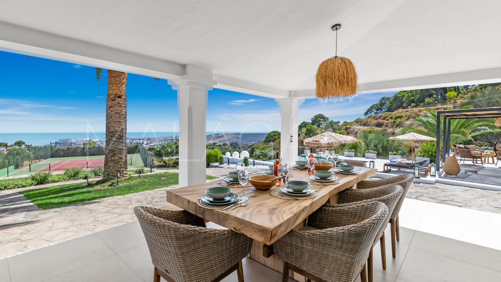 Villa for sale in Estepona