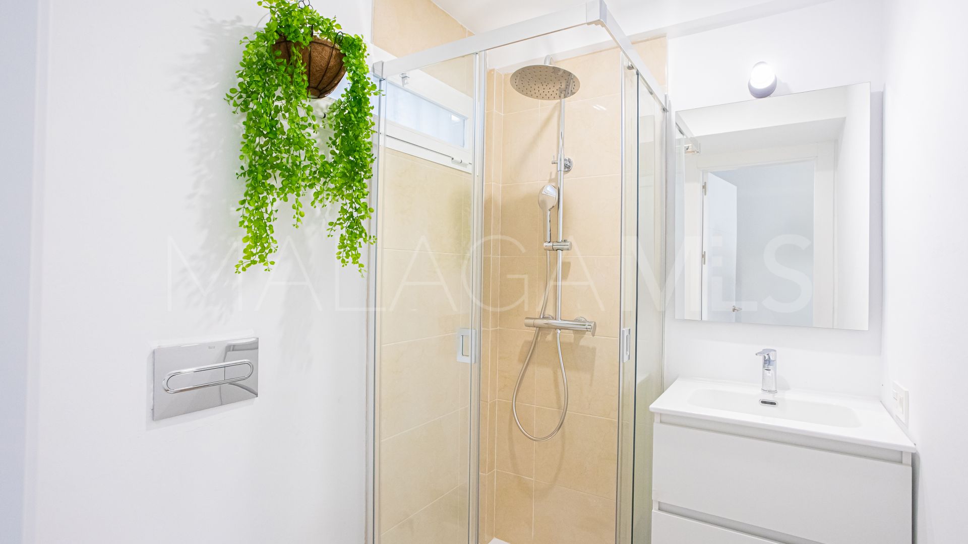 Nueva Andalucia, estudio a la venta with 1 bedroom