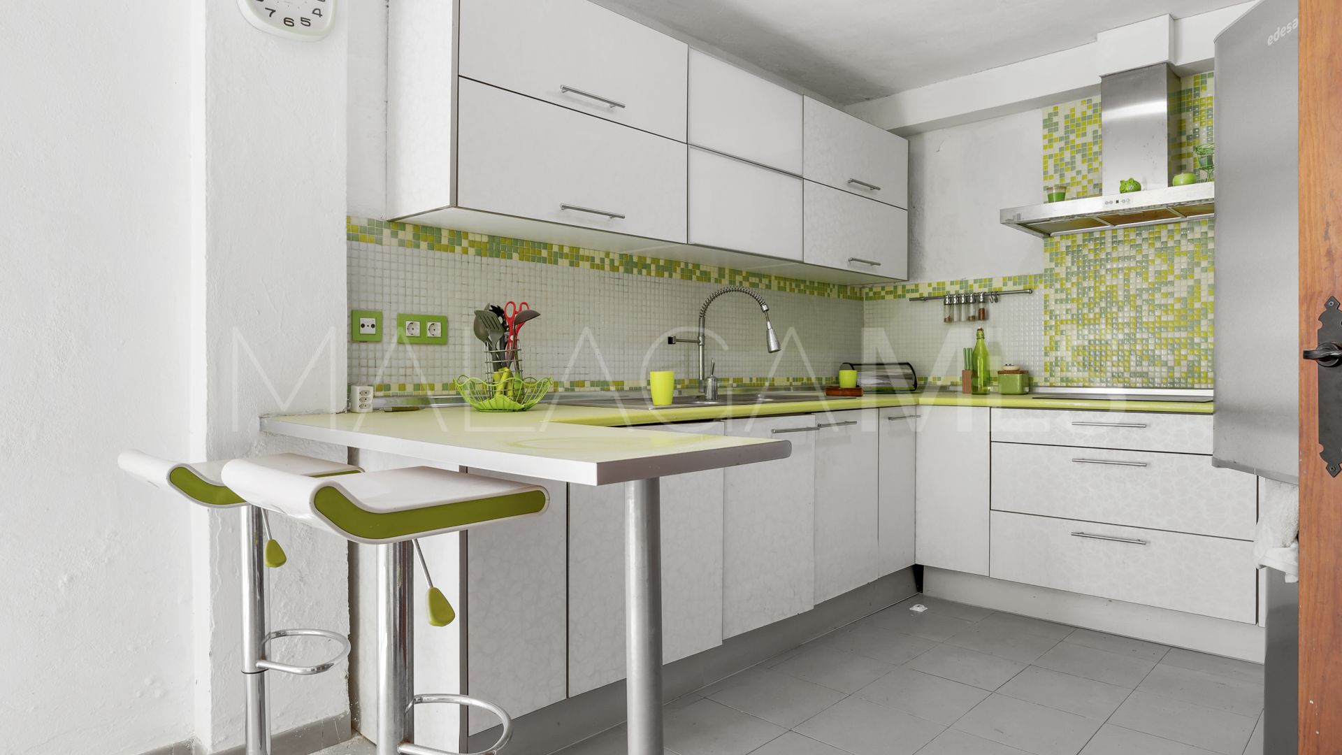 Villa for sale in Estepona