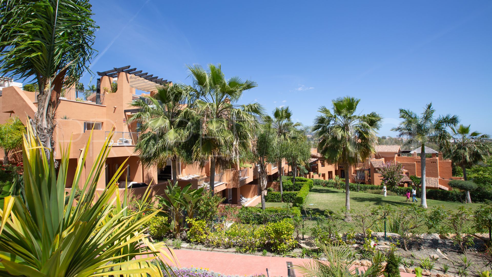 Apartamento en venta en Alminar de Marbella de 3 dormitorios