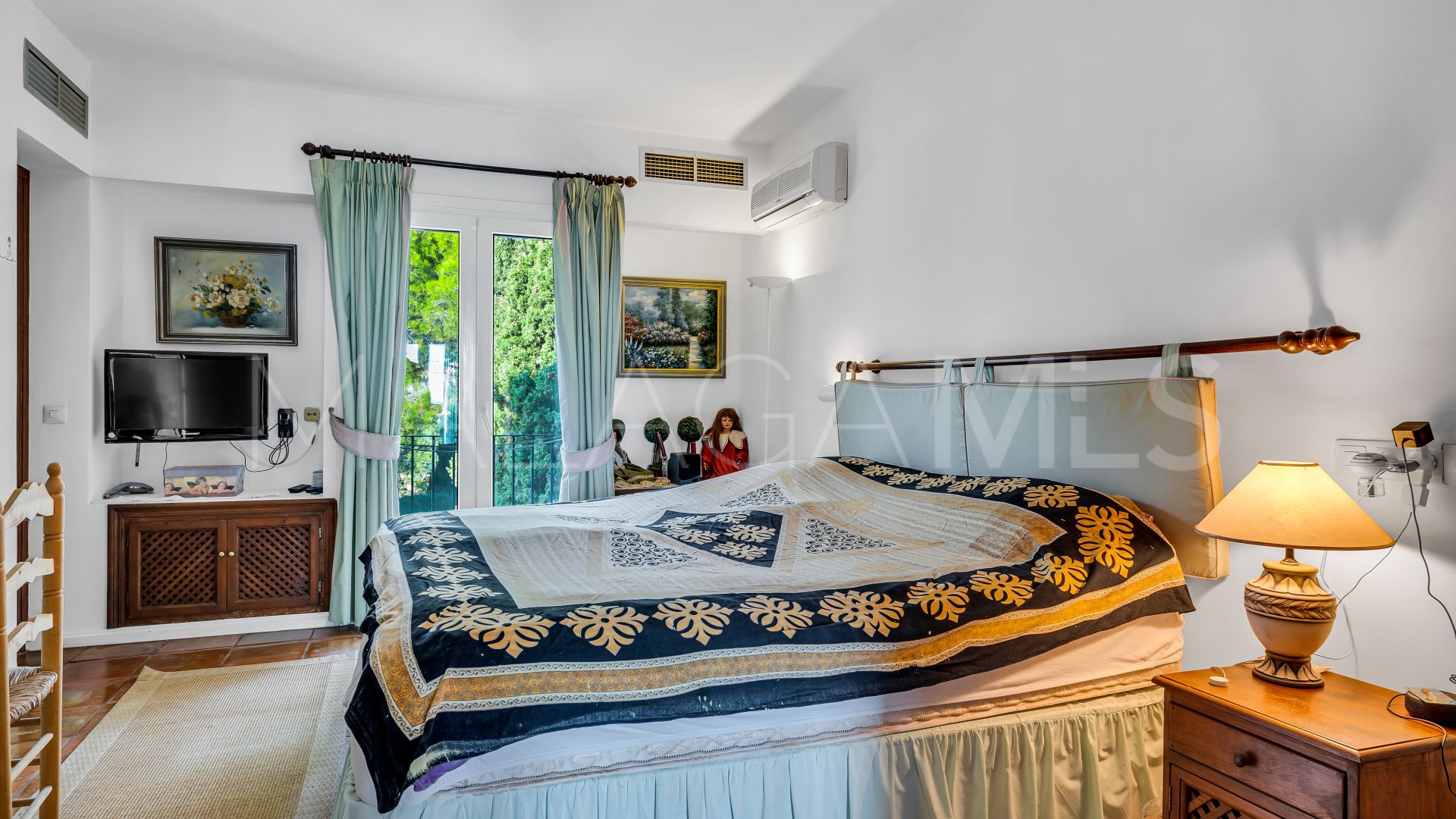 5 bedrooms villa for sale in Selwo
