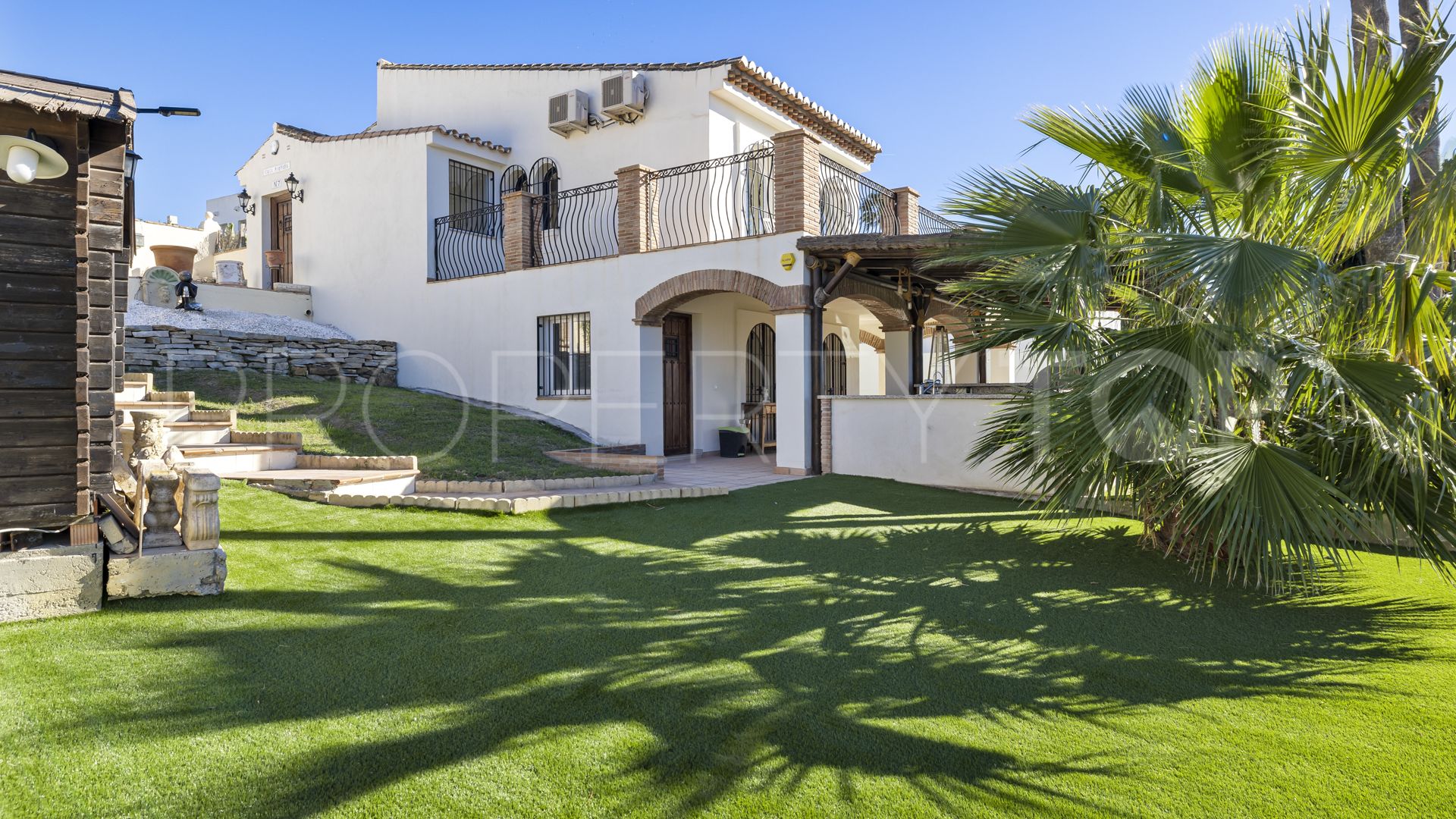Villa a la venta en Estepona