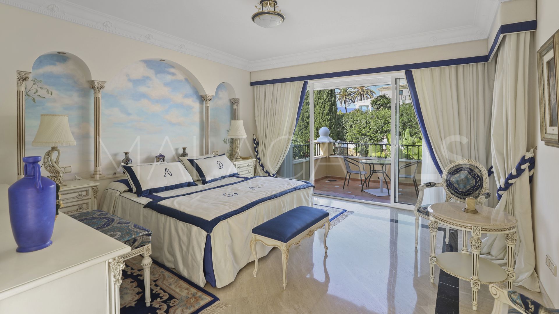 Benahavis, villa with 5 bedrooms for sale