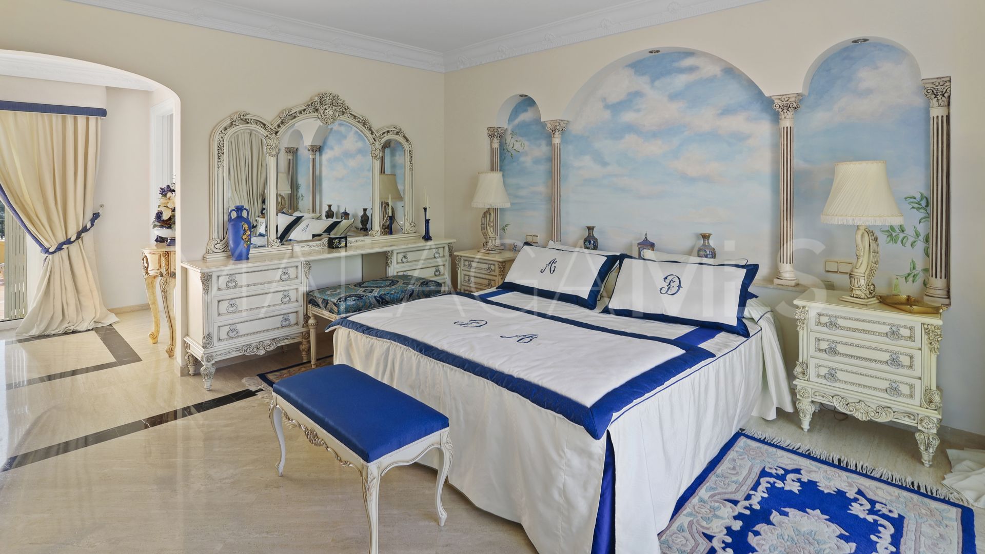 Benahavis, villa with 5 bedrooms for sale