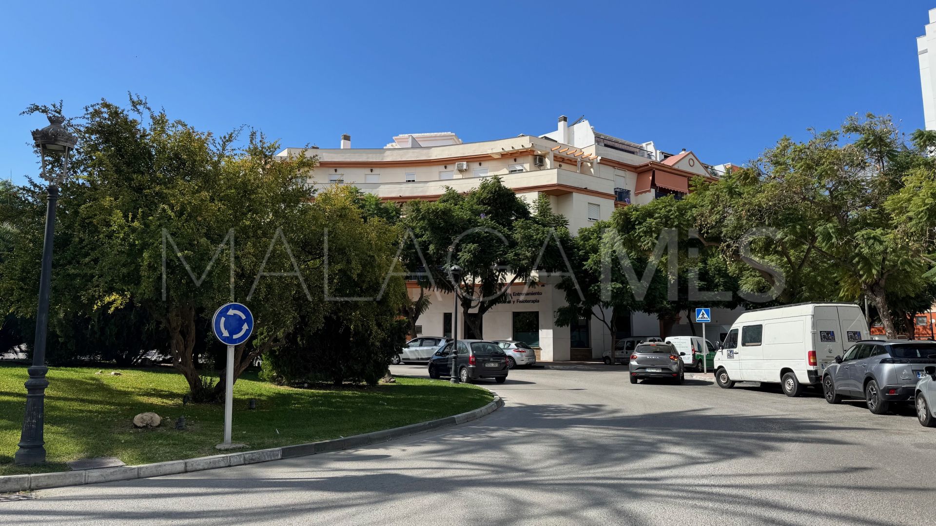 Buy Ático in Estepona Centro with 4 bedrooms