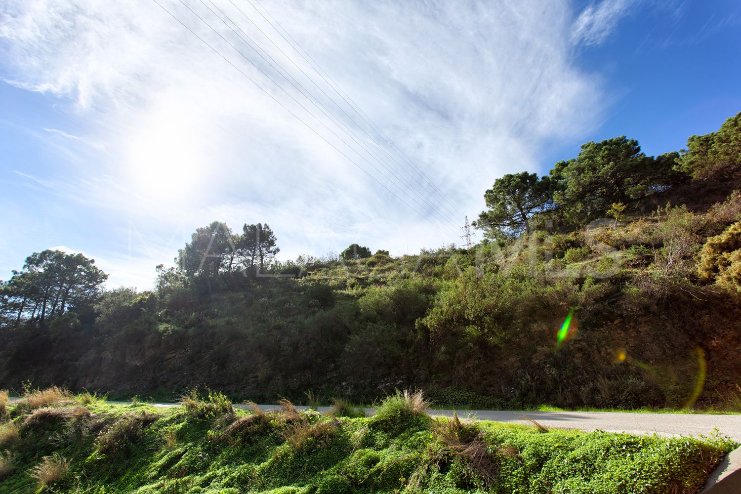Parcela a la venta in Los Reales - Sierra Estepona
