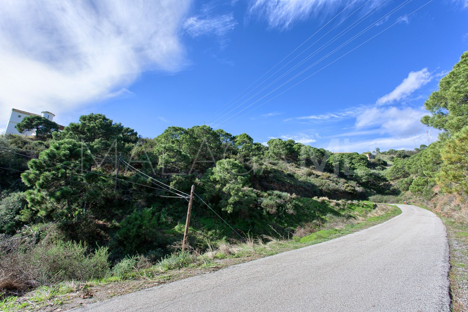 Parcela a la venta in Los Reales - Sierra Estepona
