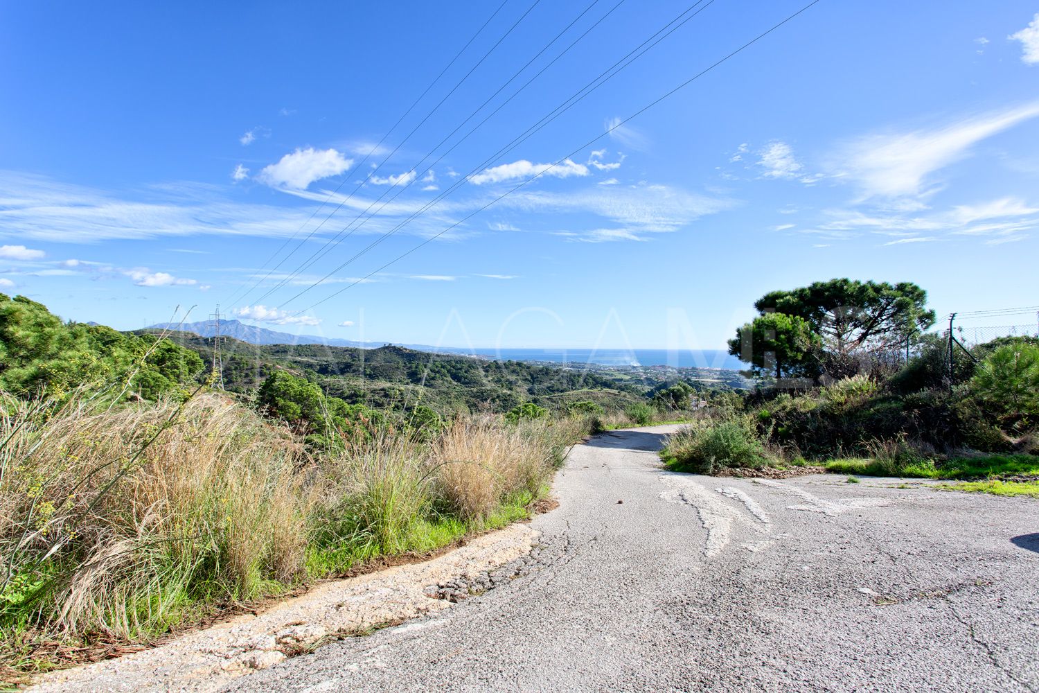 Parcela a la venta in Los Reales - Sierra Estepona