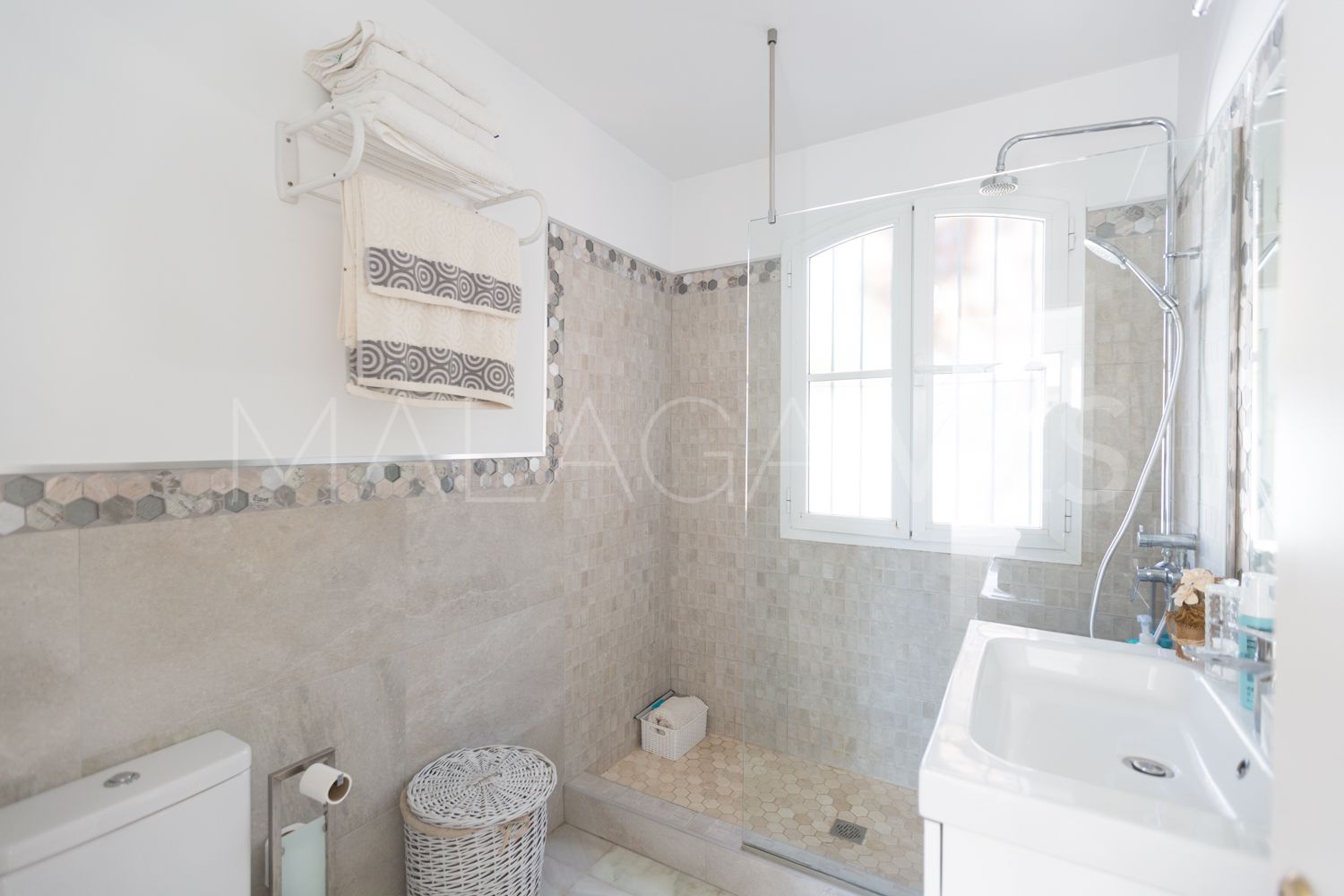 Adosado with 2 bedrooms a la venta in La Carolina