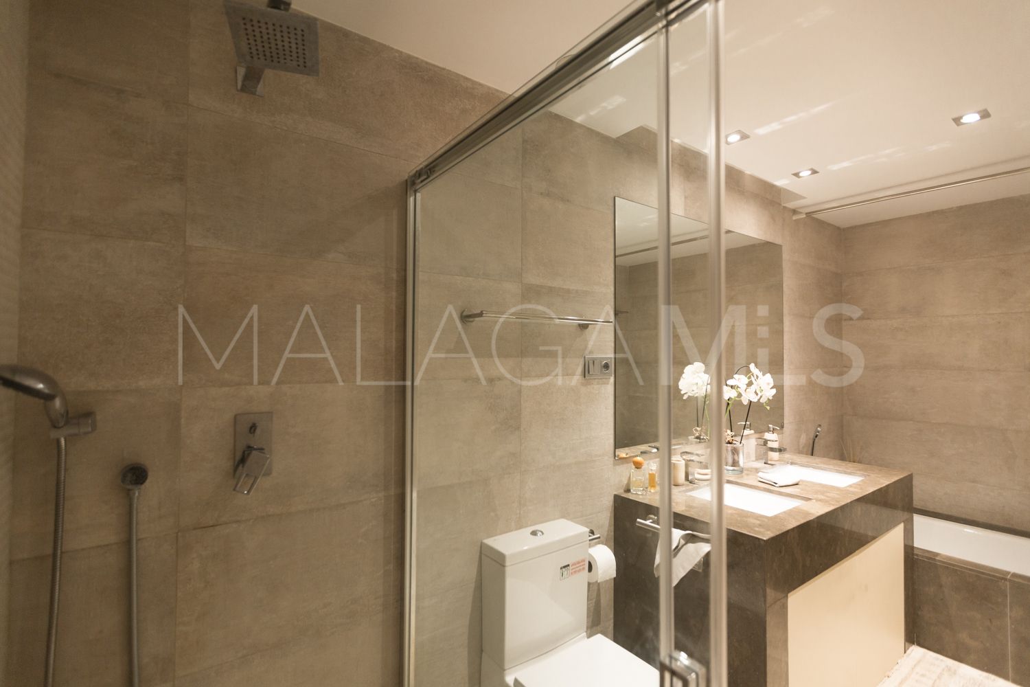 Appartement rez de chaussée for sale in Alminar de Marbella