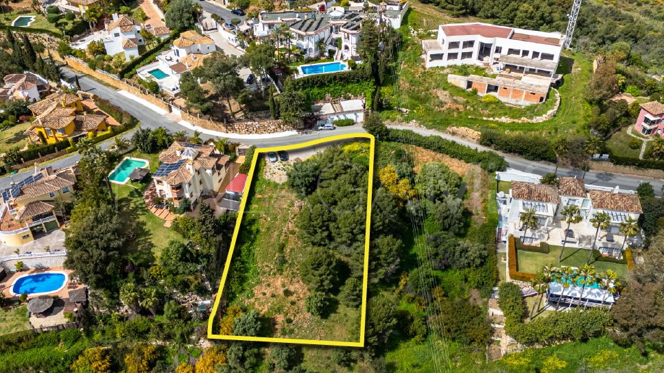 Plot in Hacienda las Chapas for sale