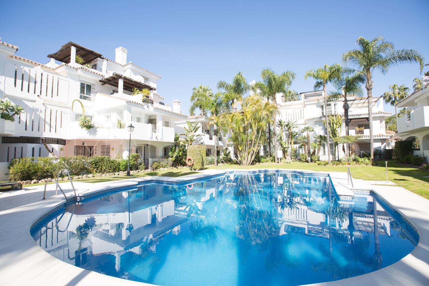 Maison de ville for sale in Los Naranjos