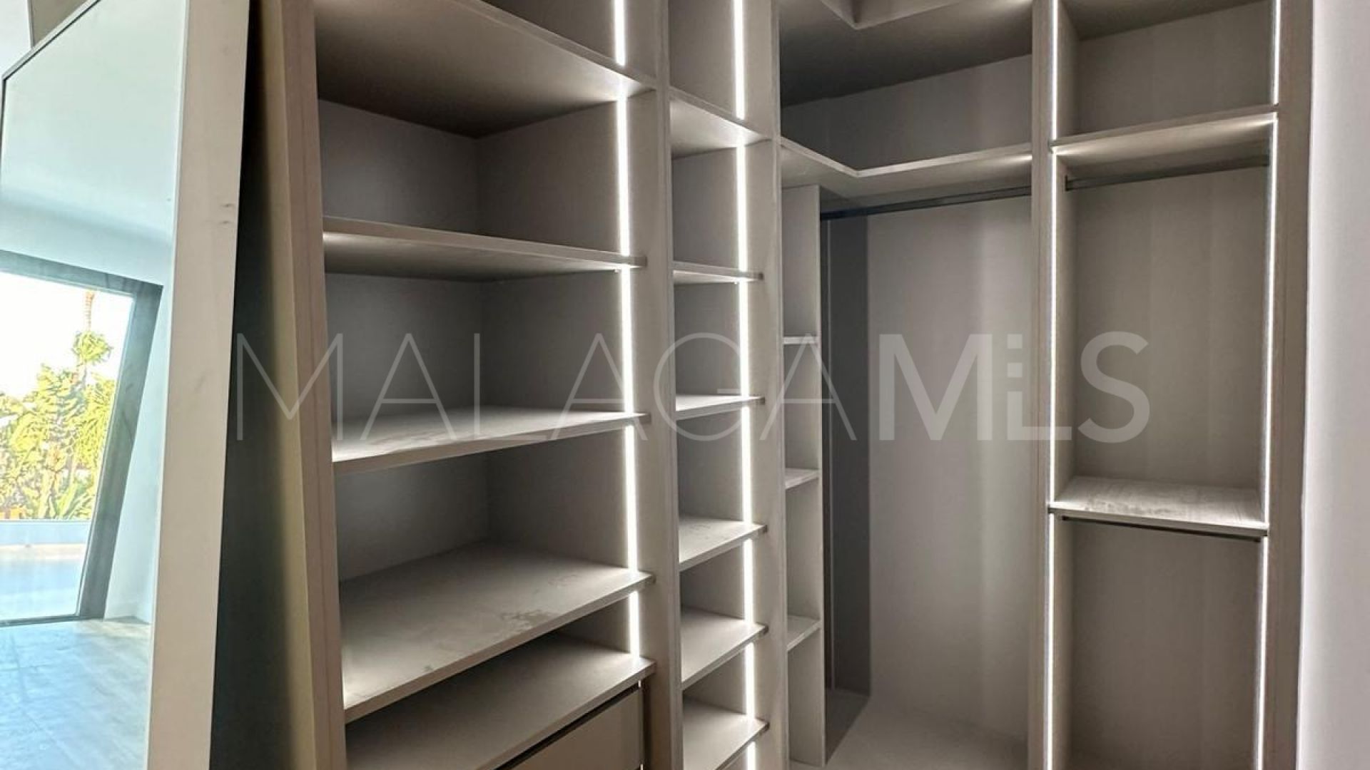 5 bedrooms Villacana villa for sale