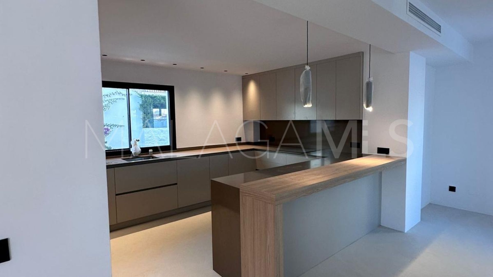 5 bedrooms Villacana villa for sale