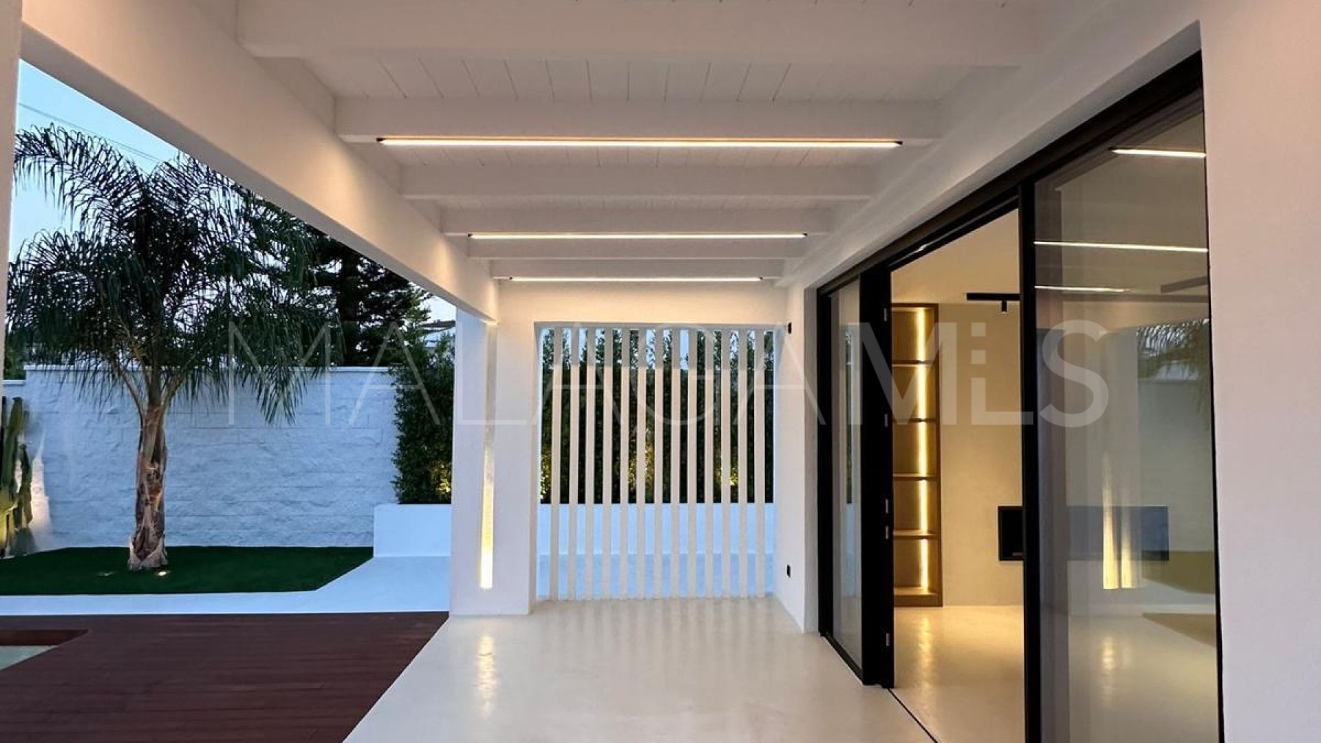 5 bedrooms Villacana villa for sale