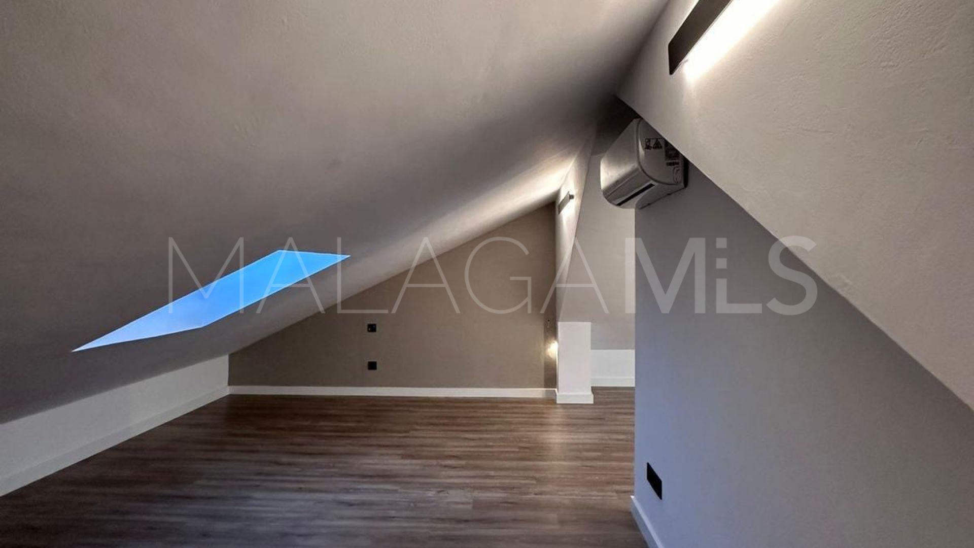 5 bedrooms Villacana villa for sale