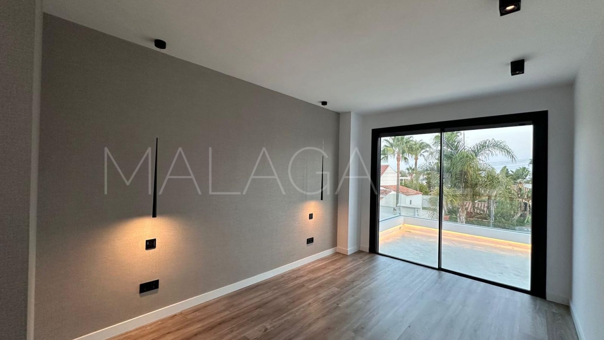 5 bedrooms Villacana villa for sale