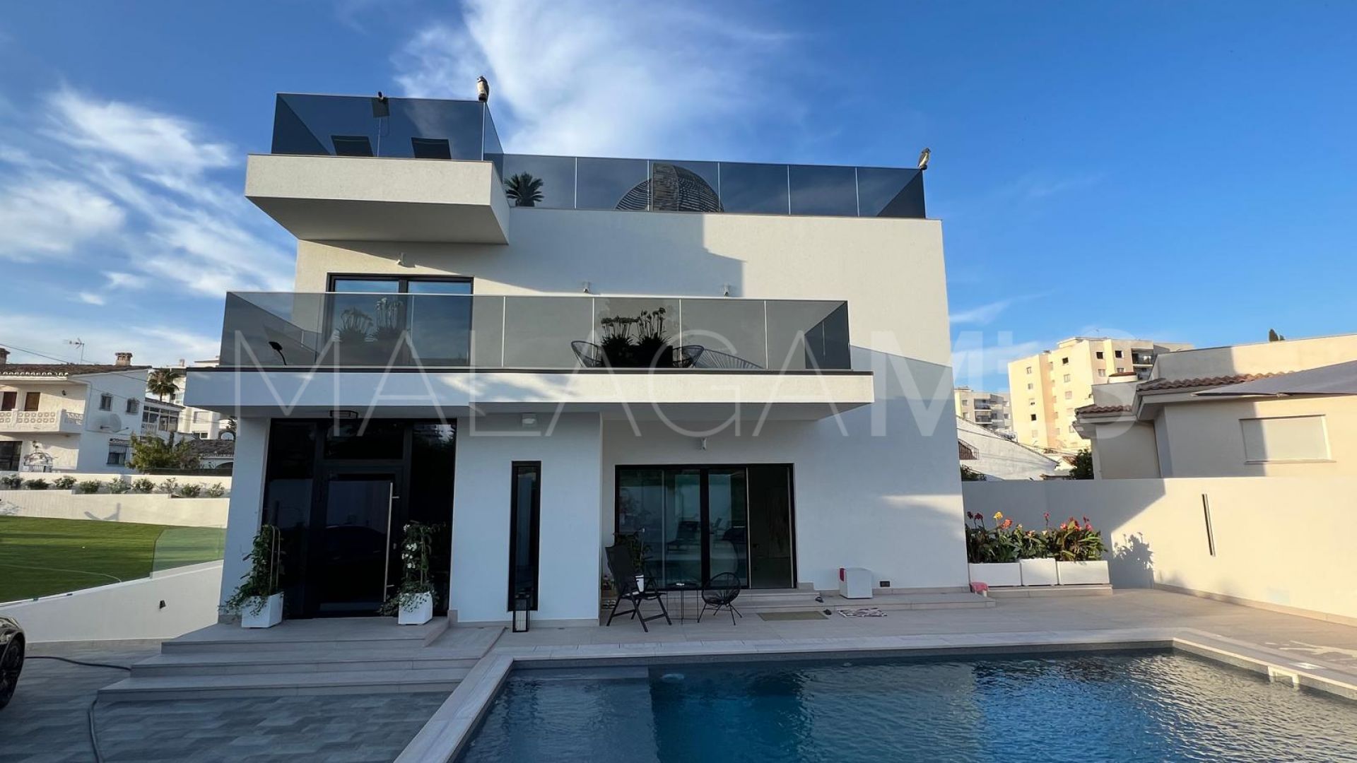 Villa for sale in Benalmadena Costa