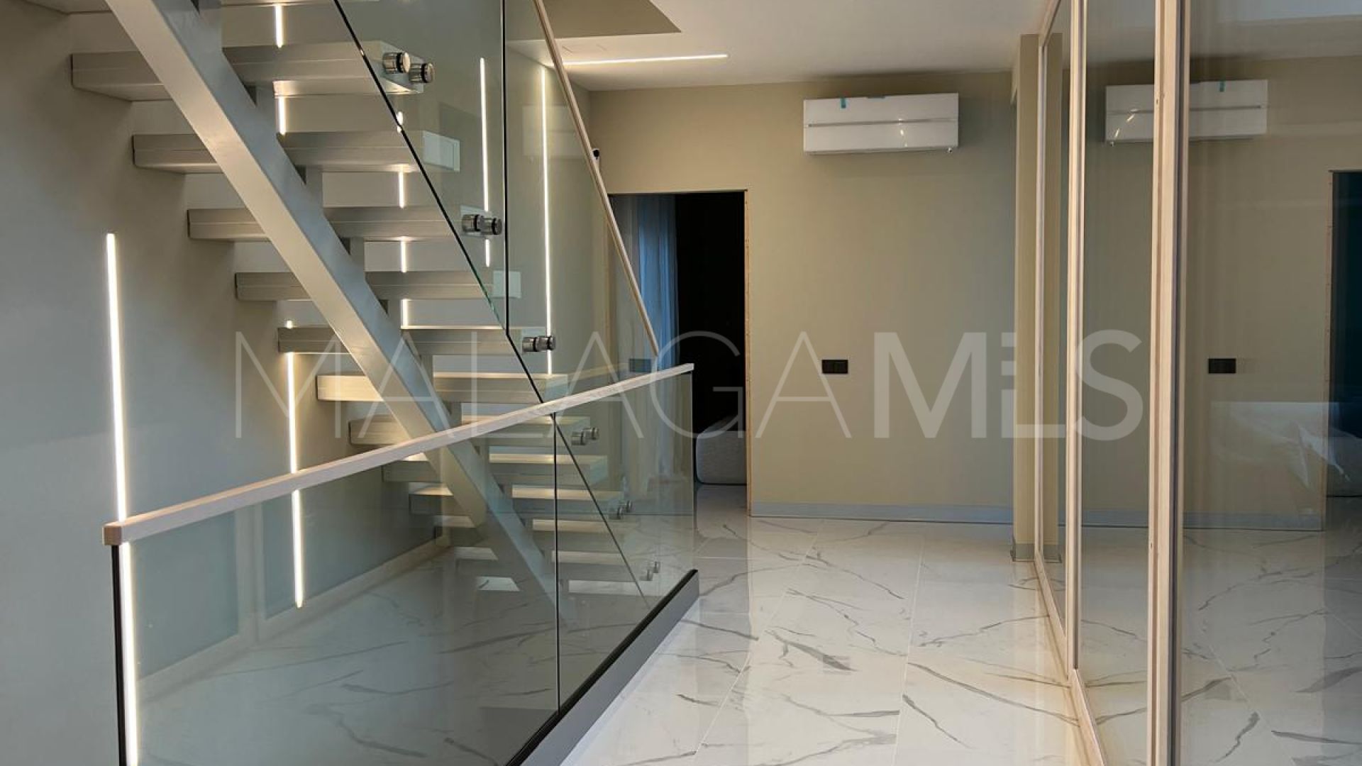 Villa for sale in Benalmadena Costa