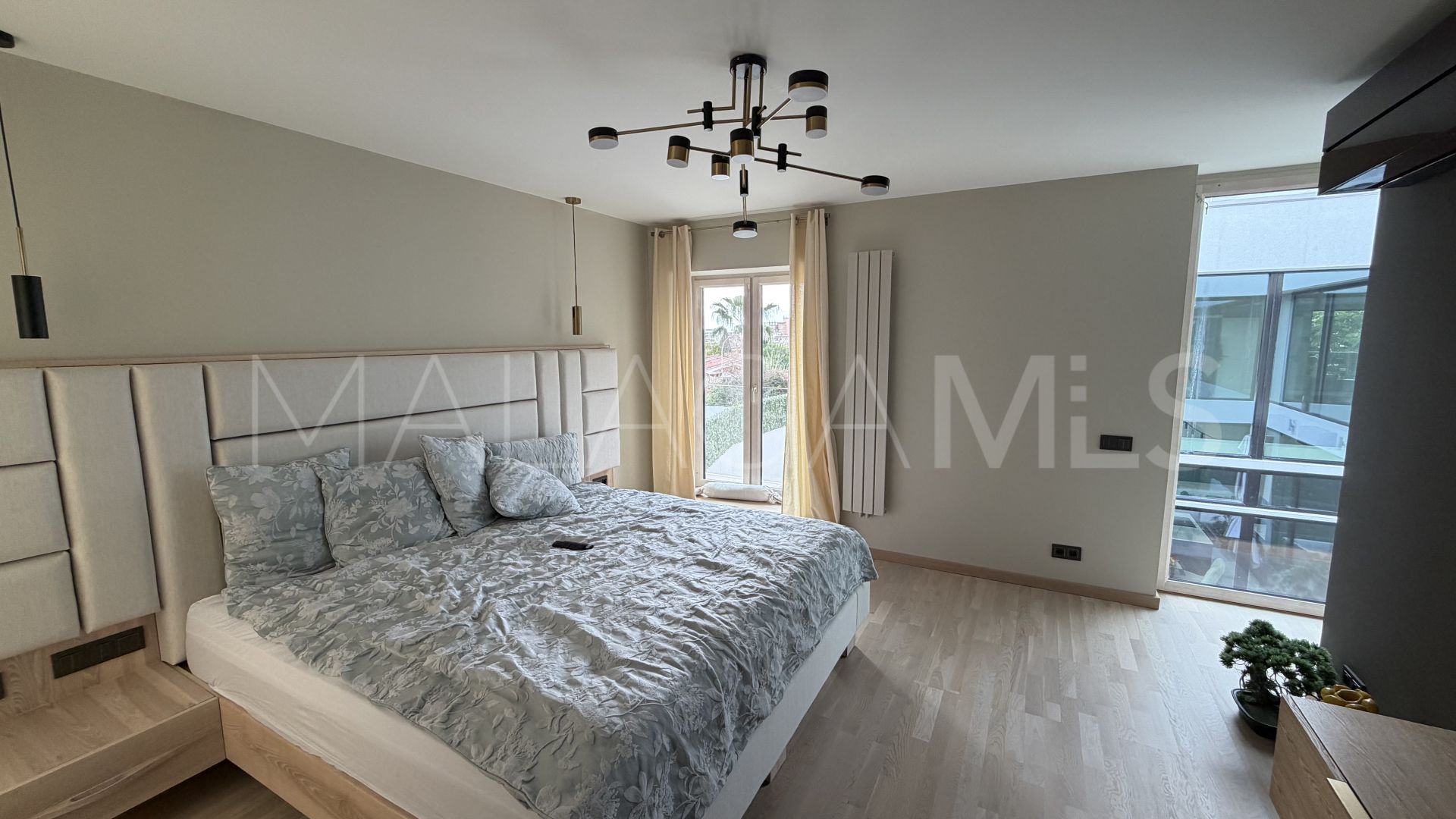 Villa for sale in Benalmadena Costa