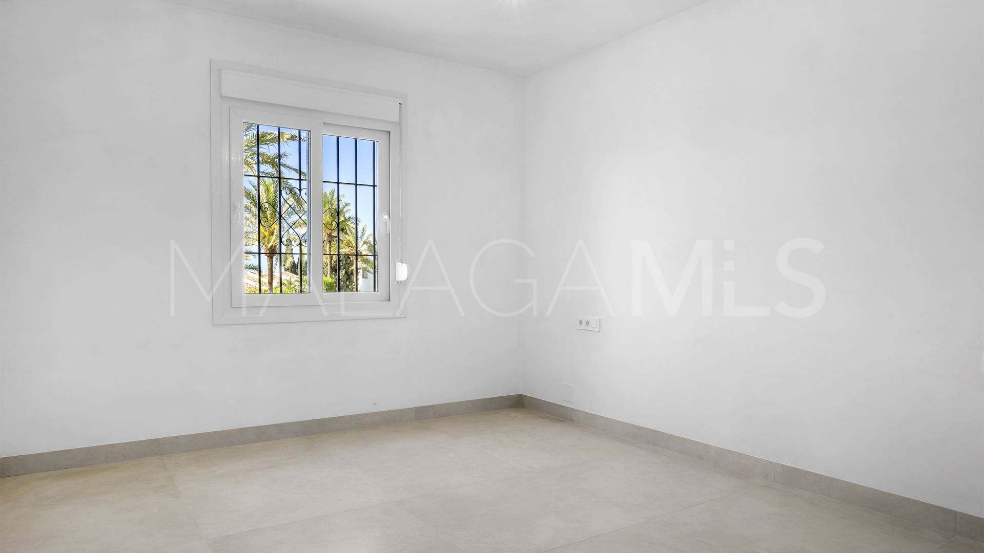 Malambo 3 bedrooms ground floor apartment for sale
