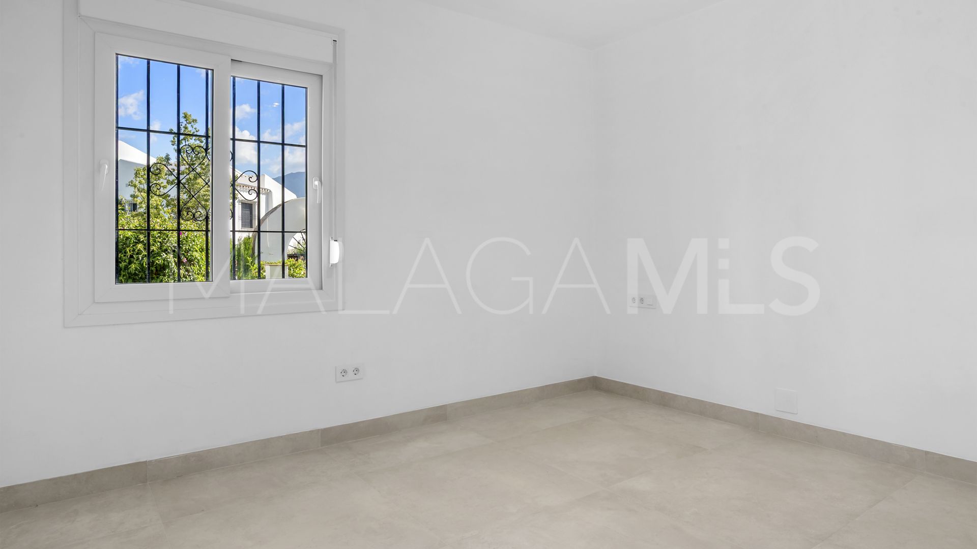 Malambo 3 bedrooms ground floor apartment for sale