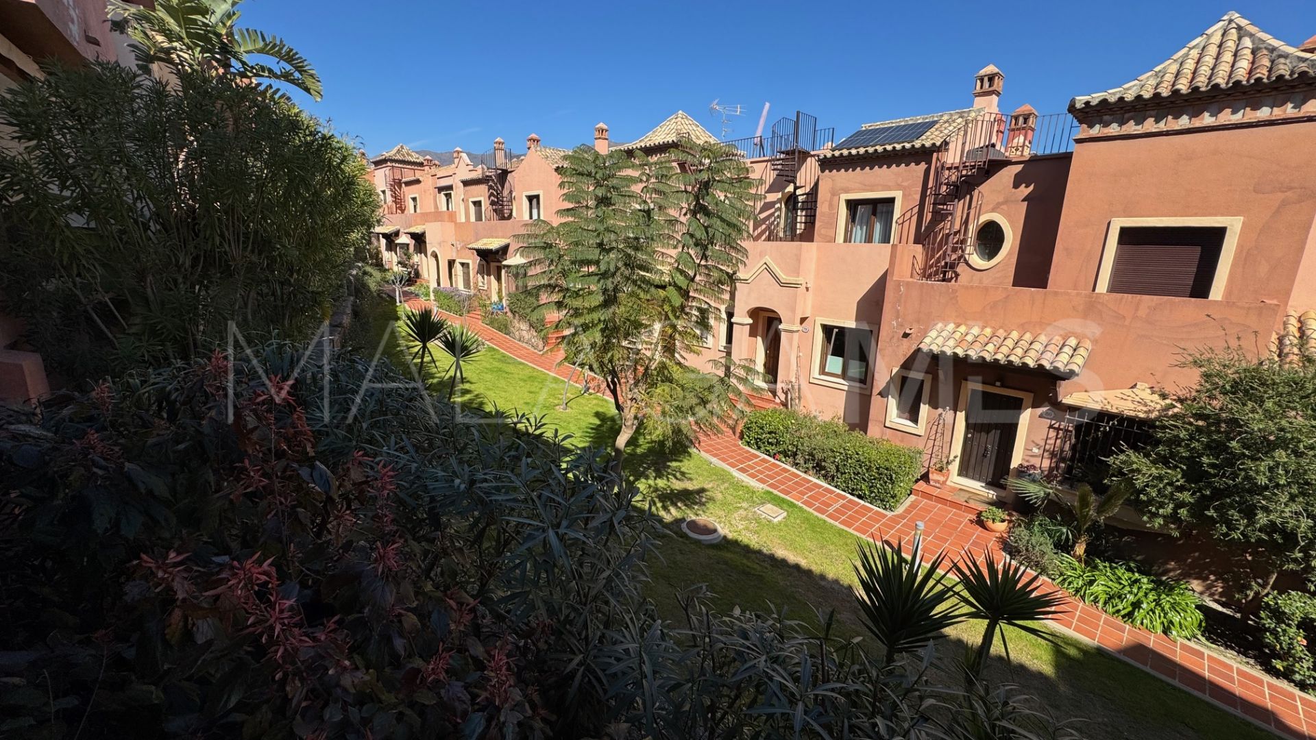 Radhus for sale in Valle Romano