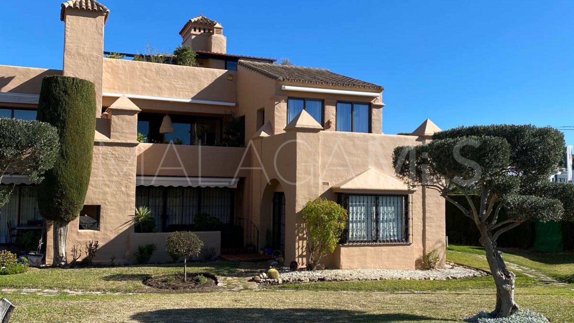 Buy apartamento in La Cartuja del Golf with 3 bedrooms