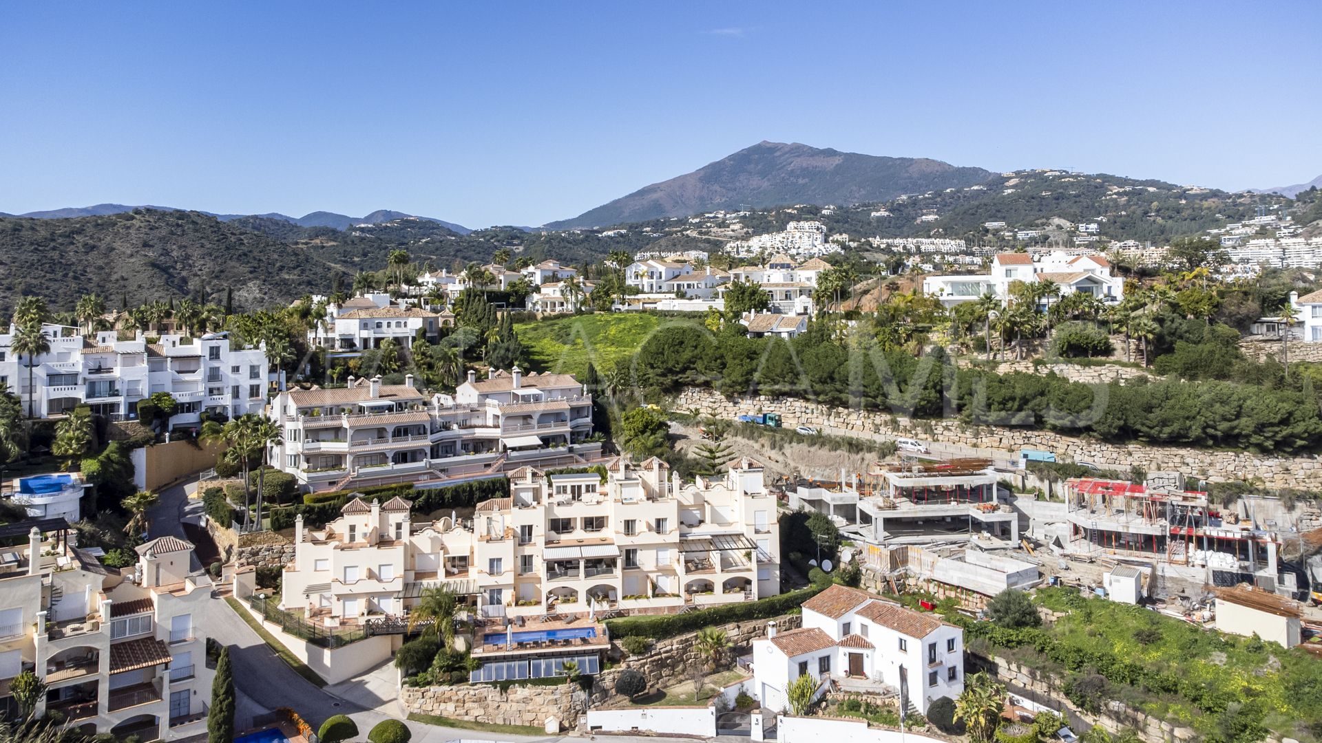 Buy penthouse in Los Almendros