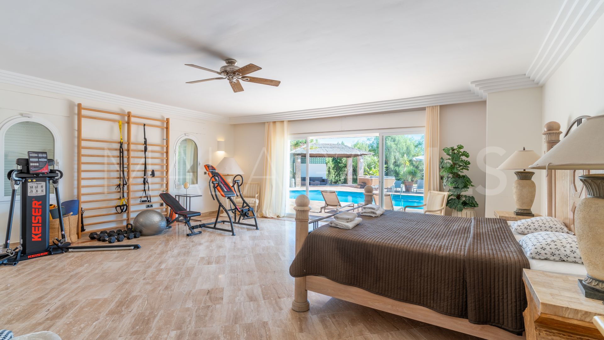 Villa for sale in Puerto del Capitan