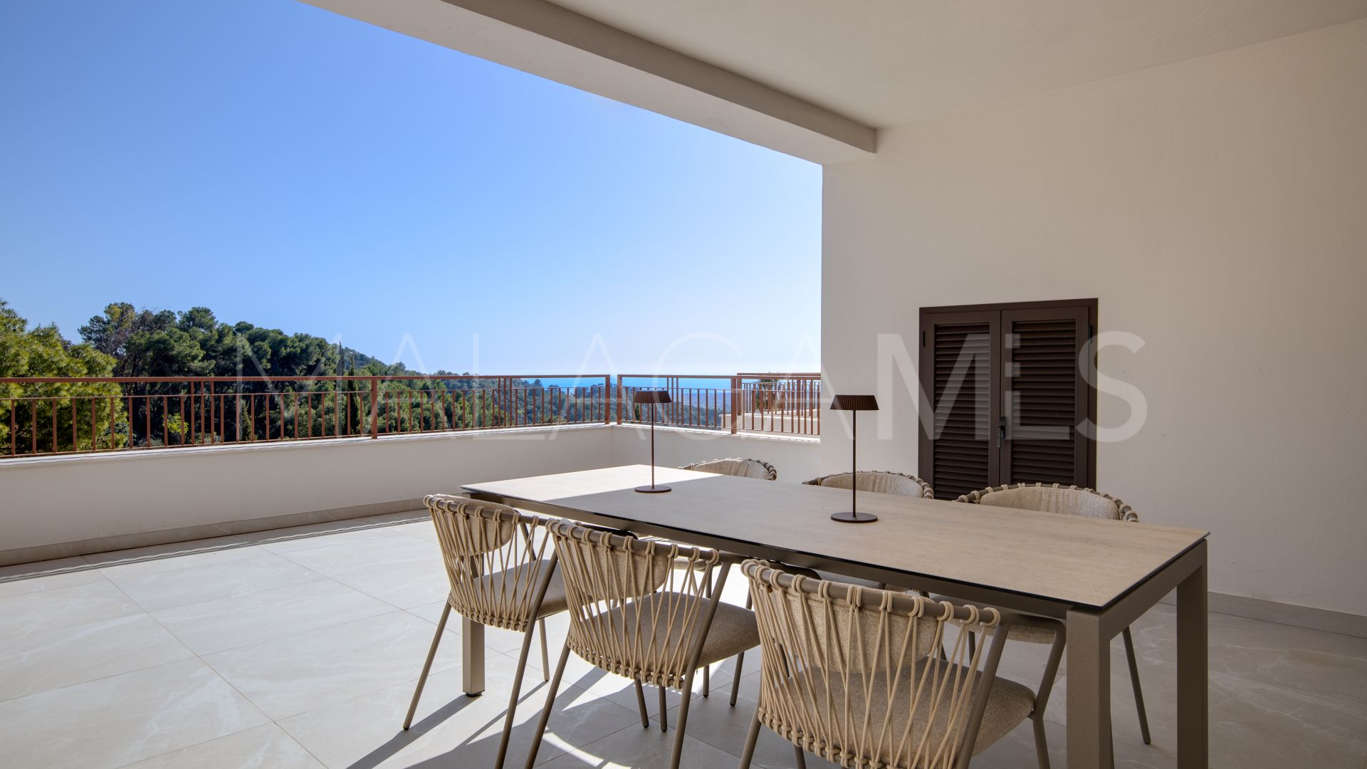 Lägenhet for sale in Istan