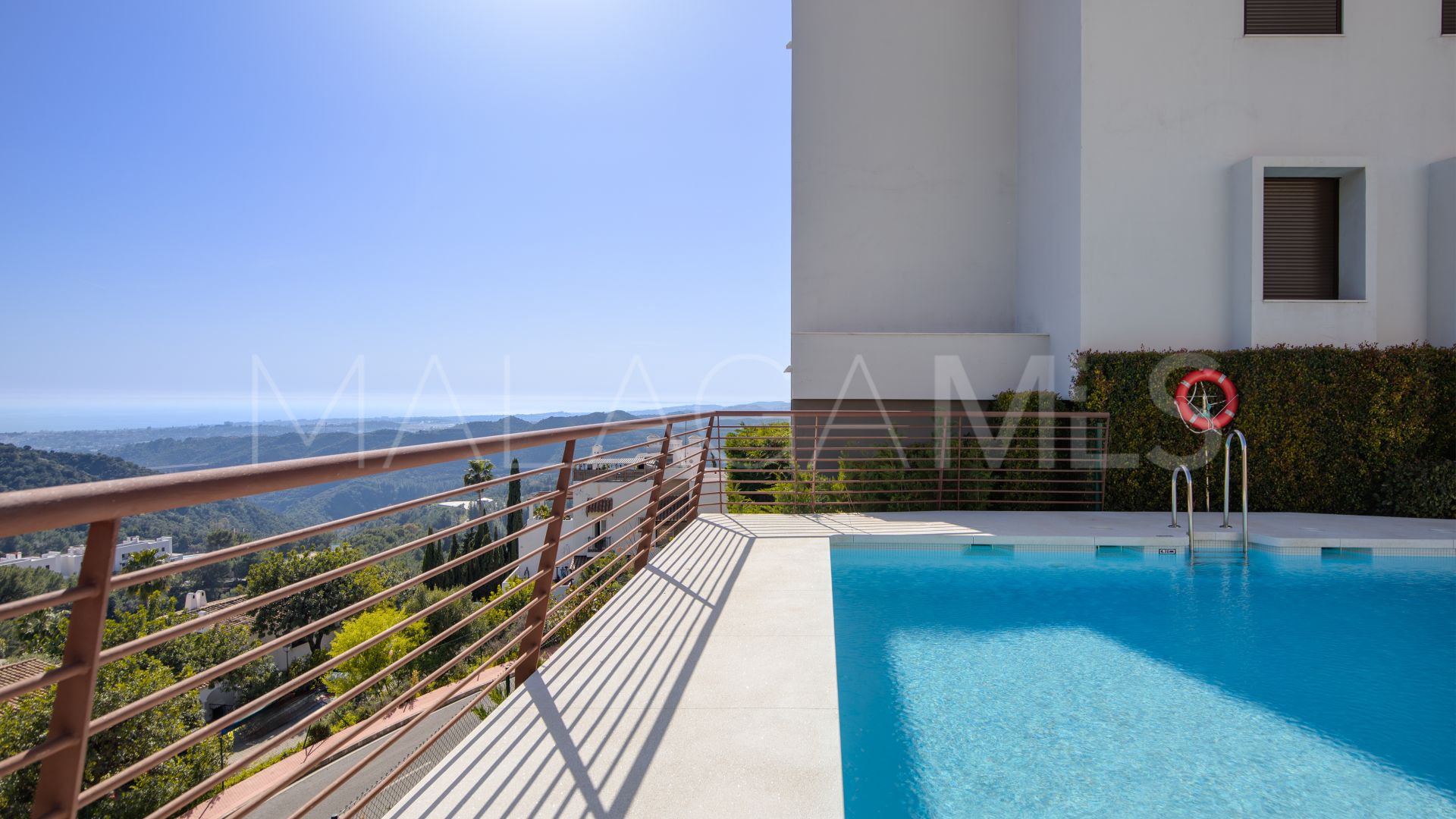 Lägenhet for sale in Istan