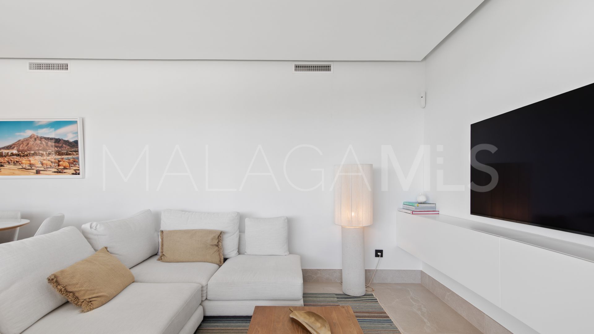 Lägenhet for sale in Istan