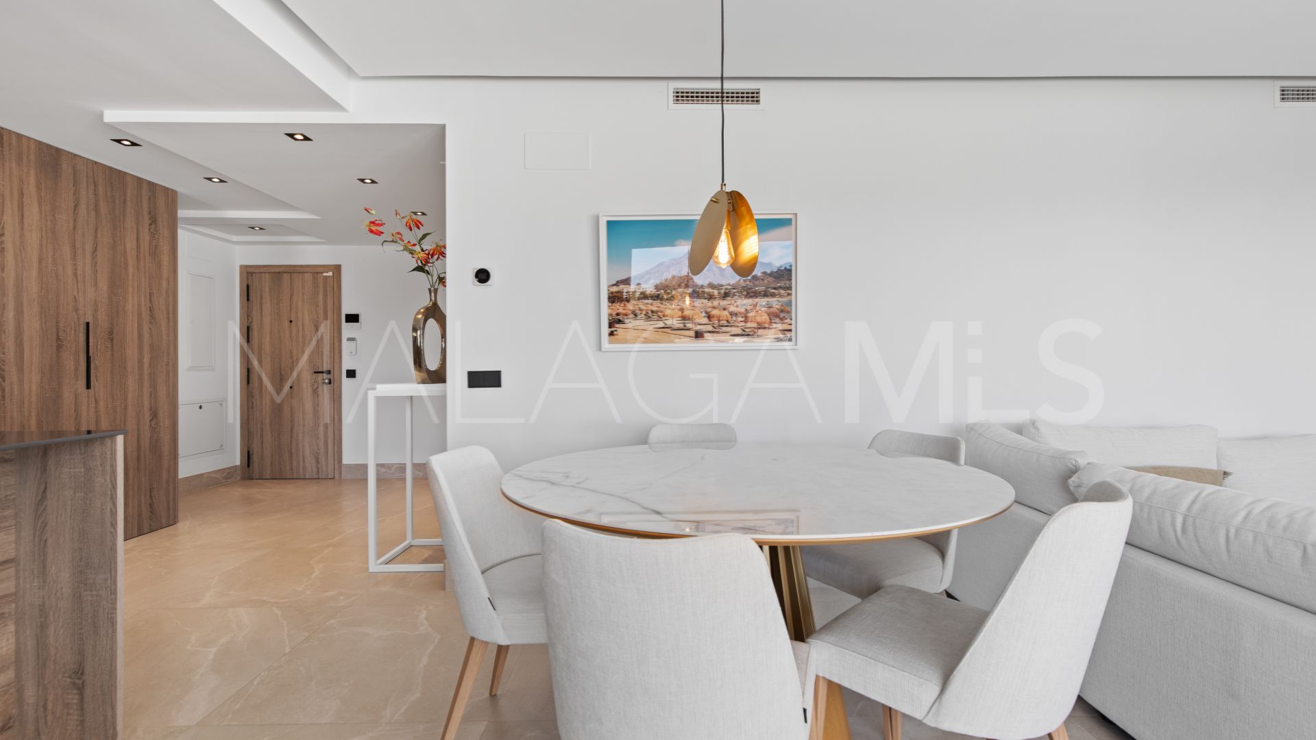 Lägenhet for sale in Istan