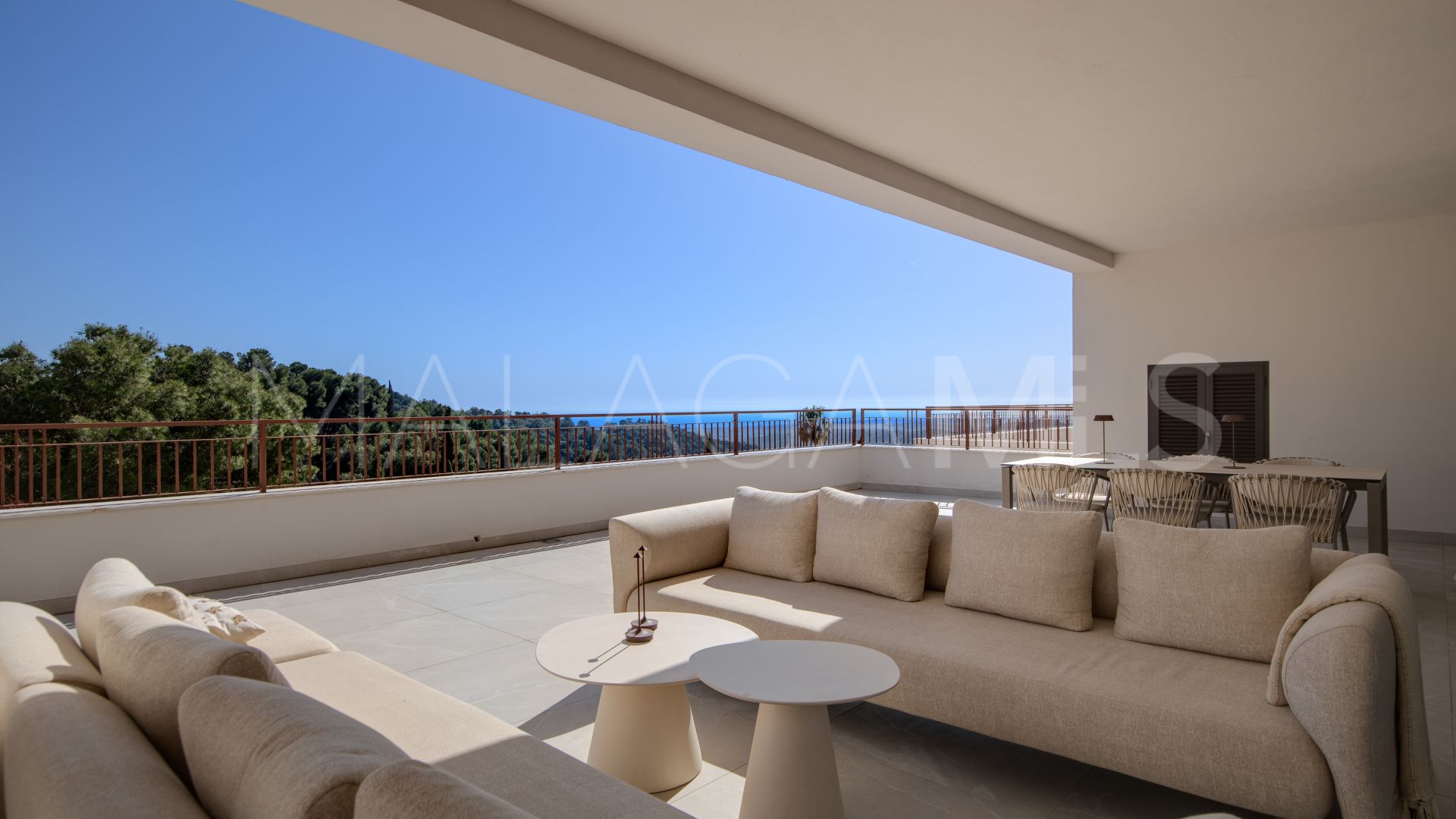 Lägenhet for sale in Istan