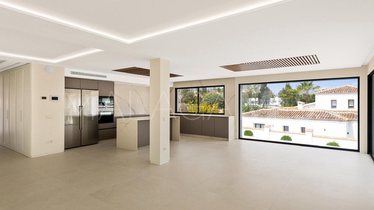 Villa for sale in Guadalmina Alta