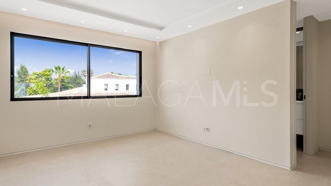 Villa for sale in Guadalmina Alta