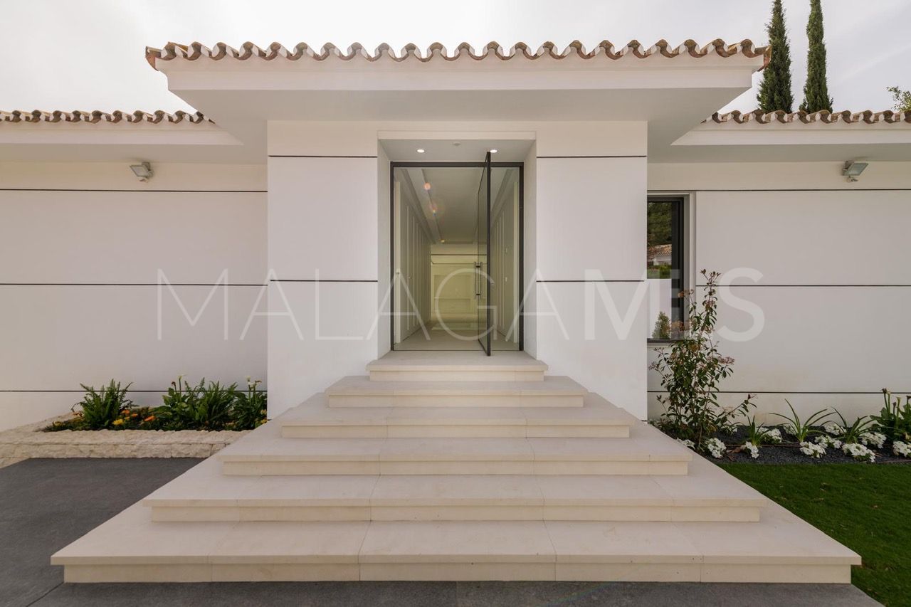 Villa for sale in Guadalmina Alta