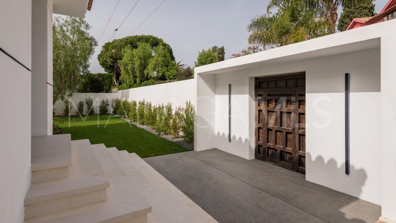 Villa for sale in Guadalmina Alta