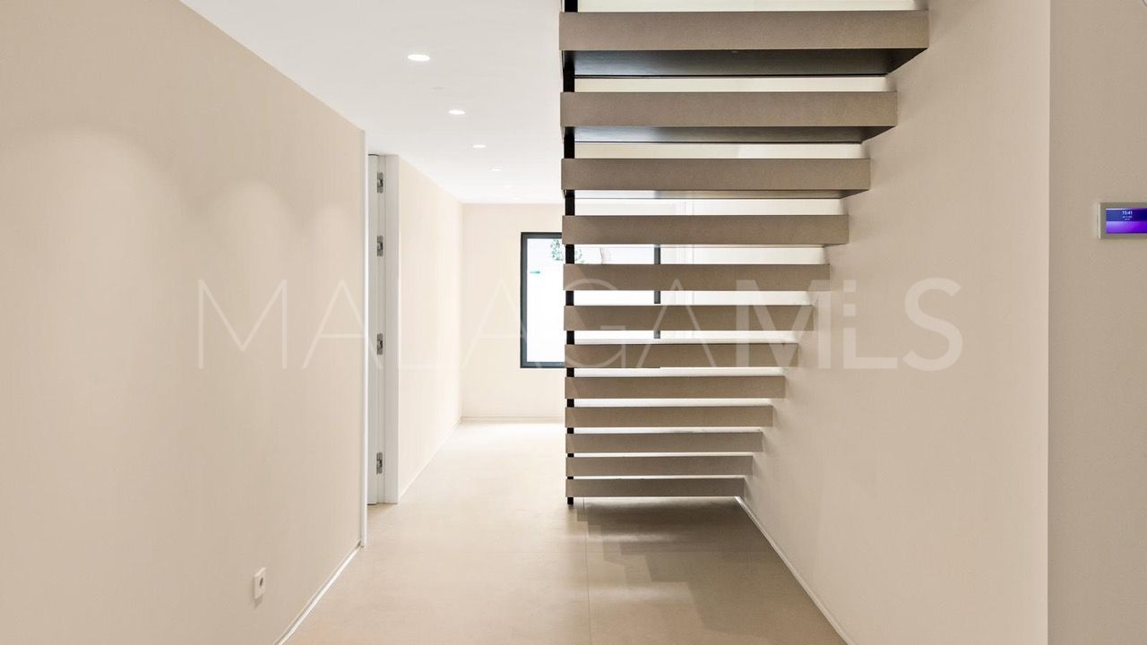 Villa for sale in Guadalmina Alta