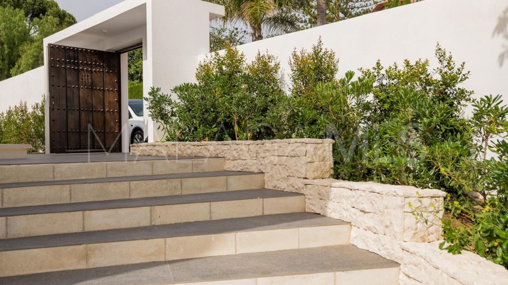 Villa for sale in Guadalmina Alta