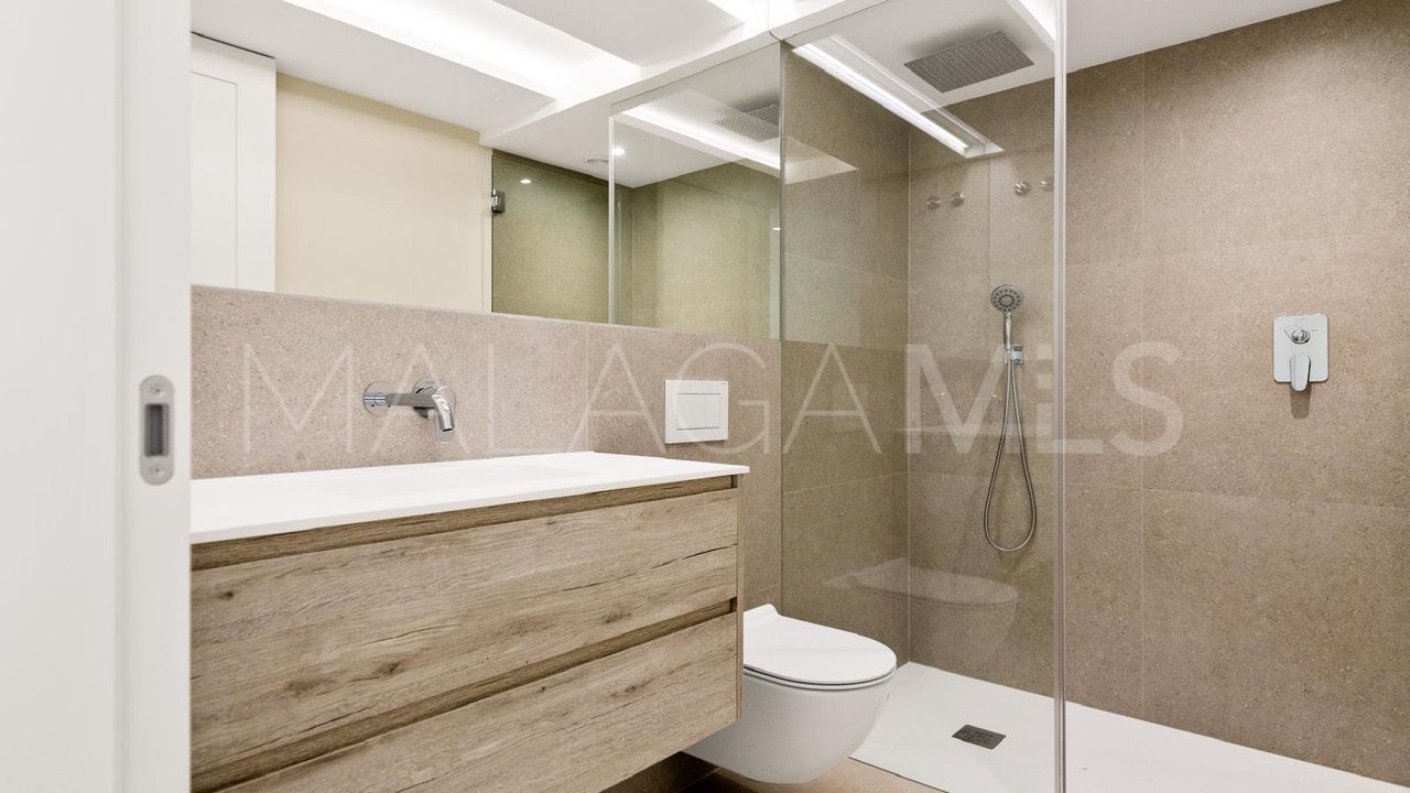 Villa for sale in Guadalmina Alta