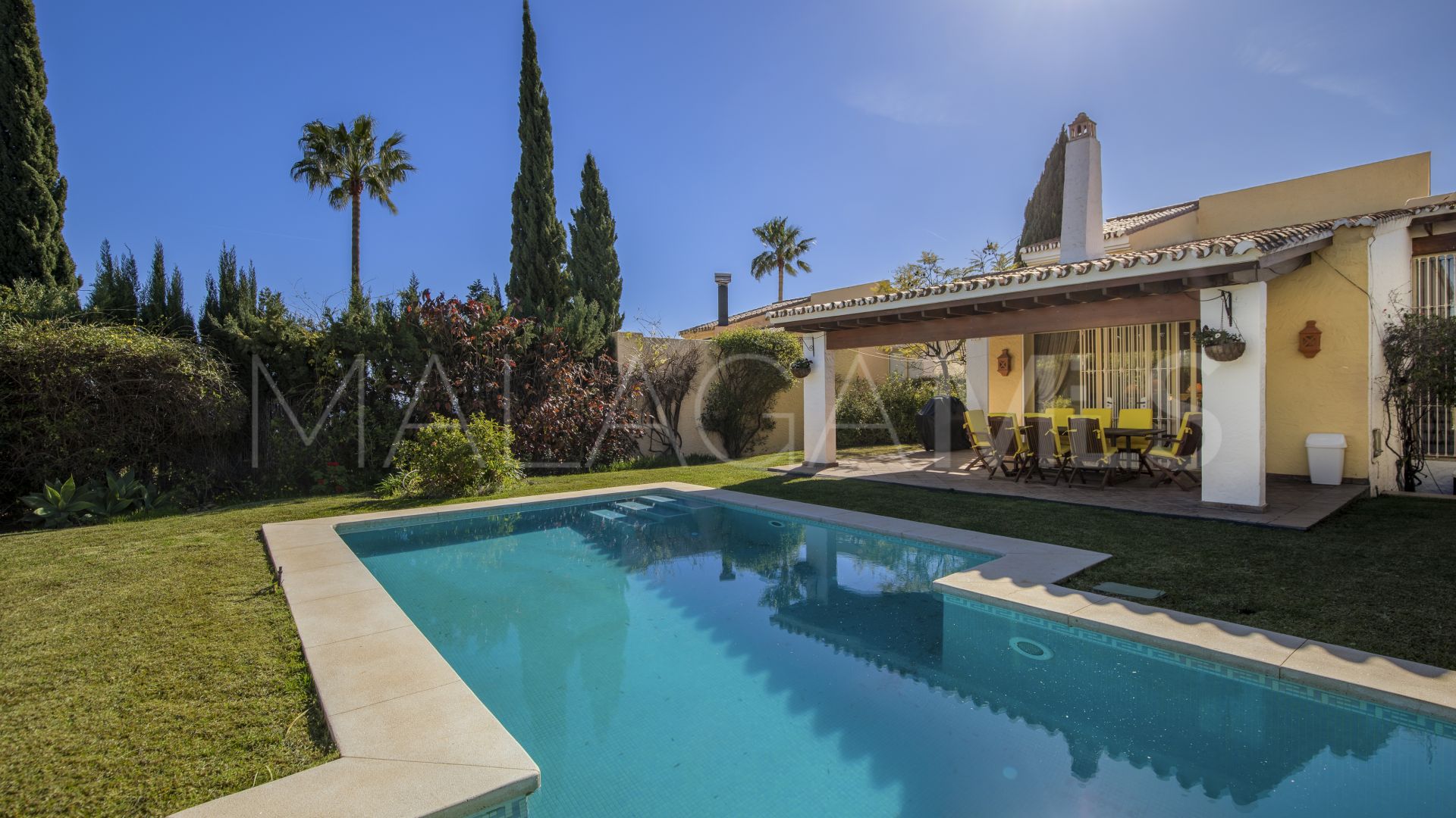 Villa for sale in Benahavis