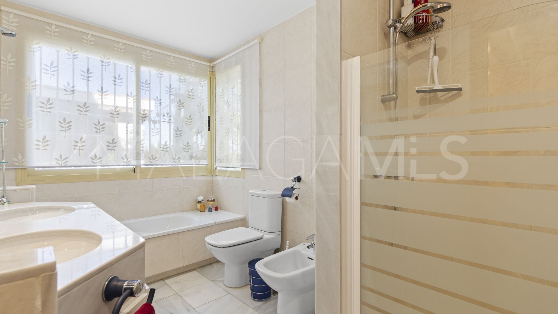 Villa for sale in Benahavis