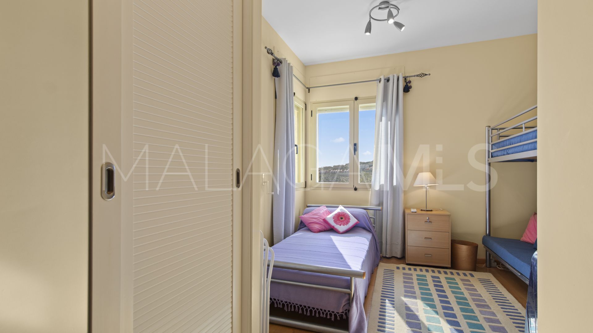 Villa for sale in Benahavis