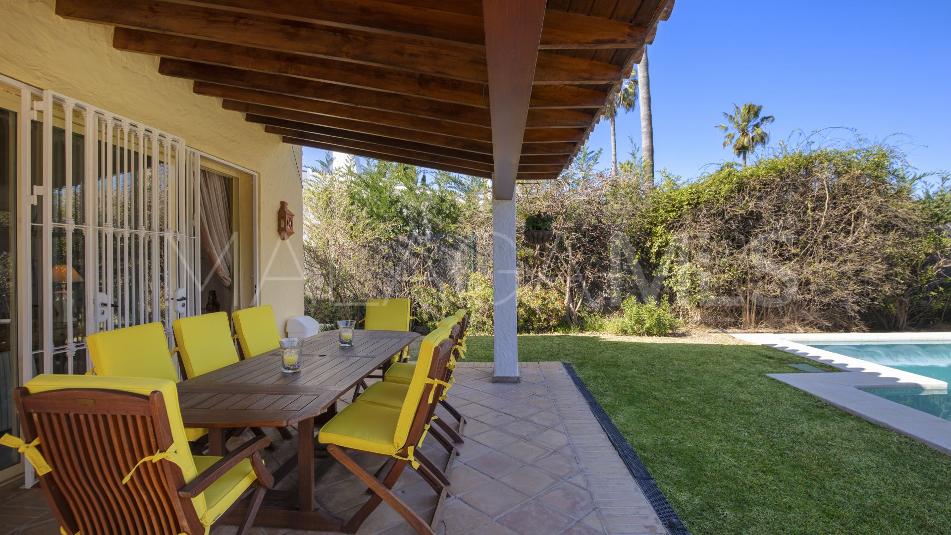 Villa for sale in Benahavis