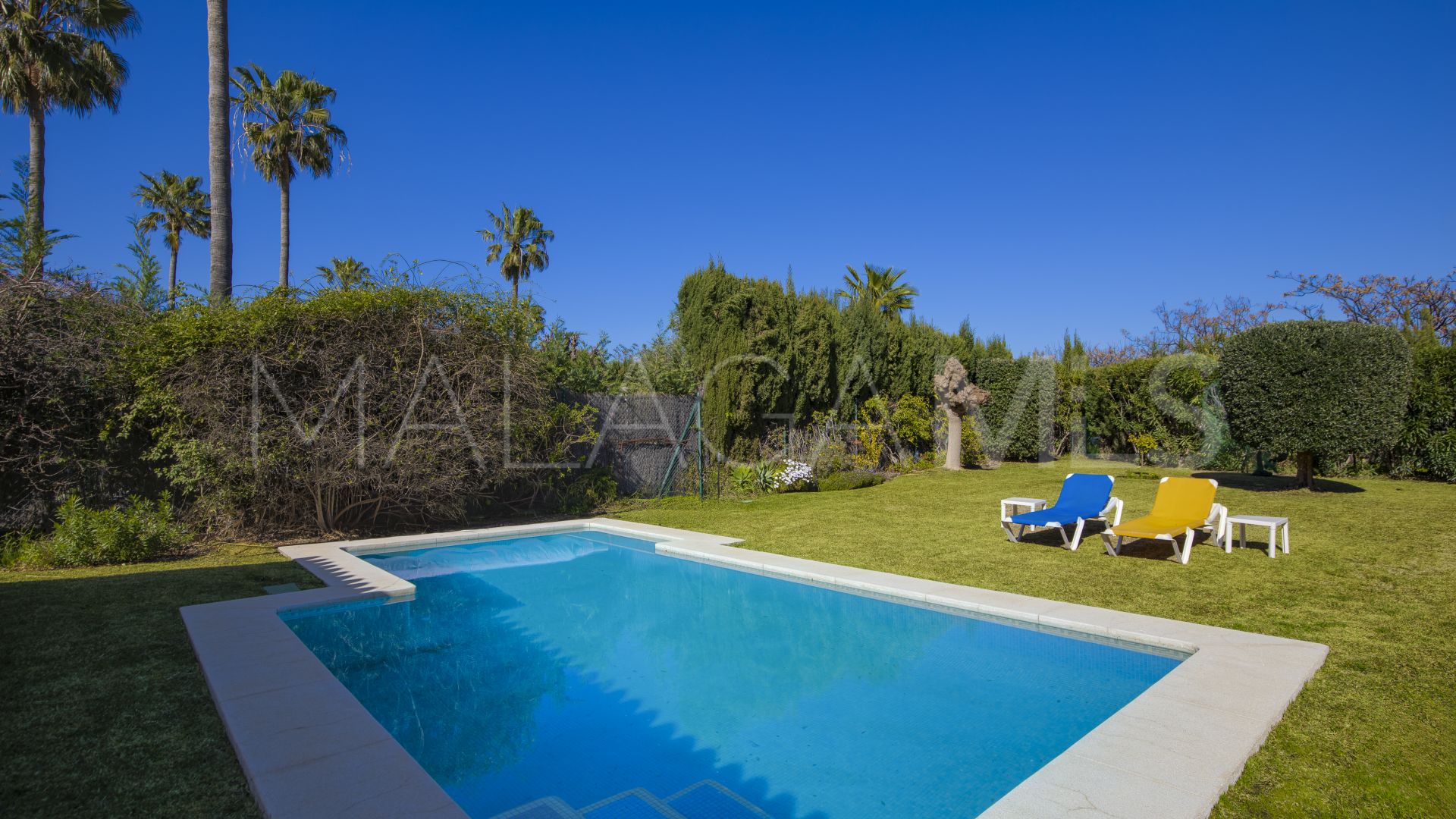Villa for sale in Benahavis
