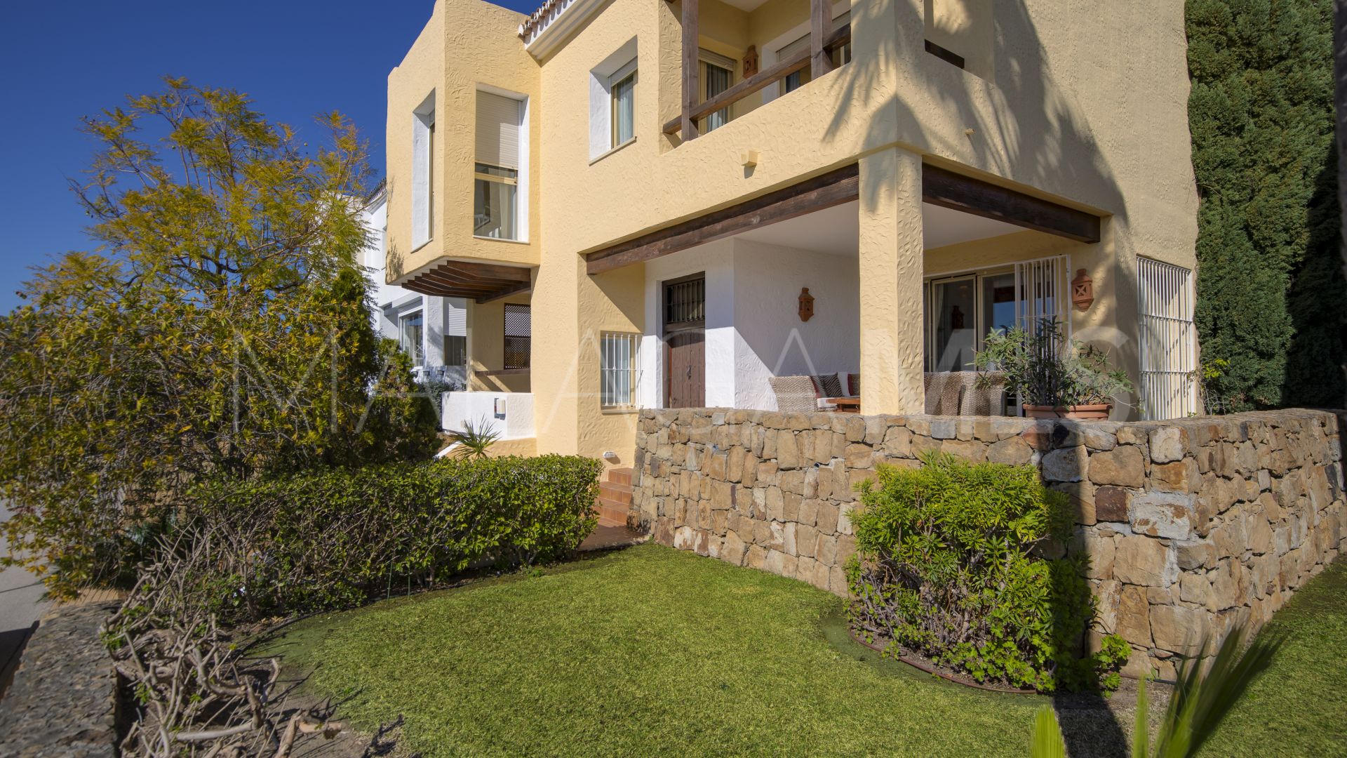 Villa for sale in Benahavis